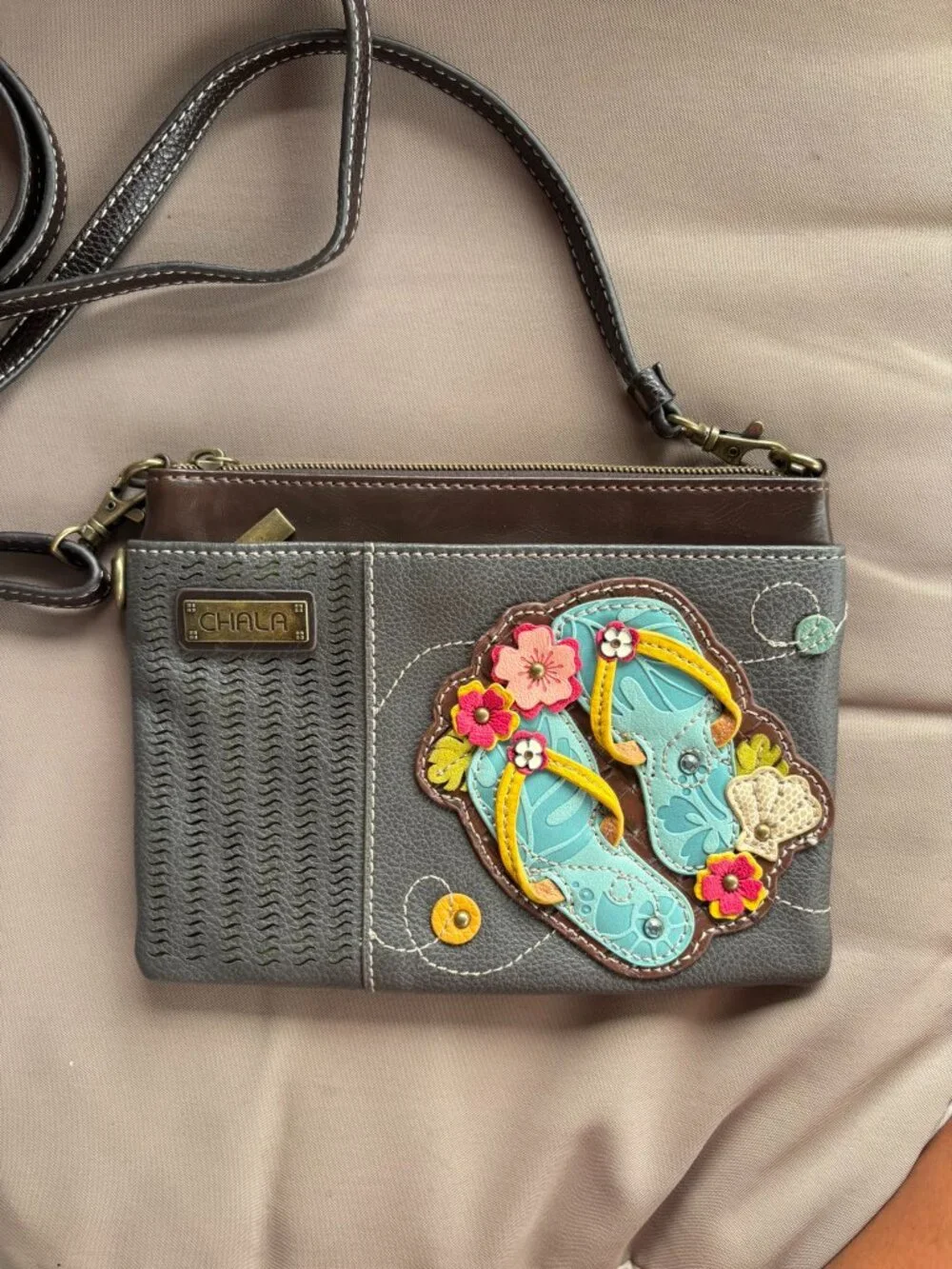 CHALA crossbody purse flip flops